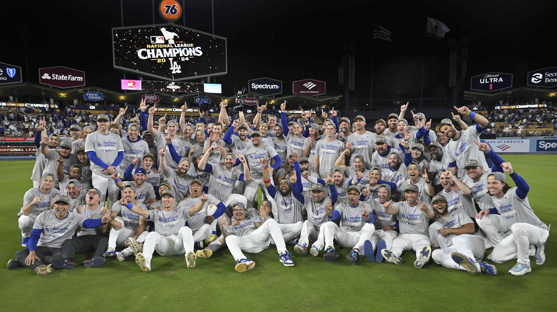 World Series-bound Dodgers stars celebrate their NLCS Game 6 victory ...