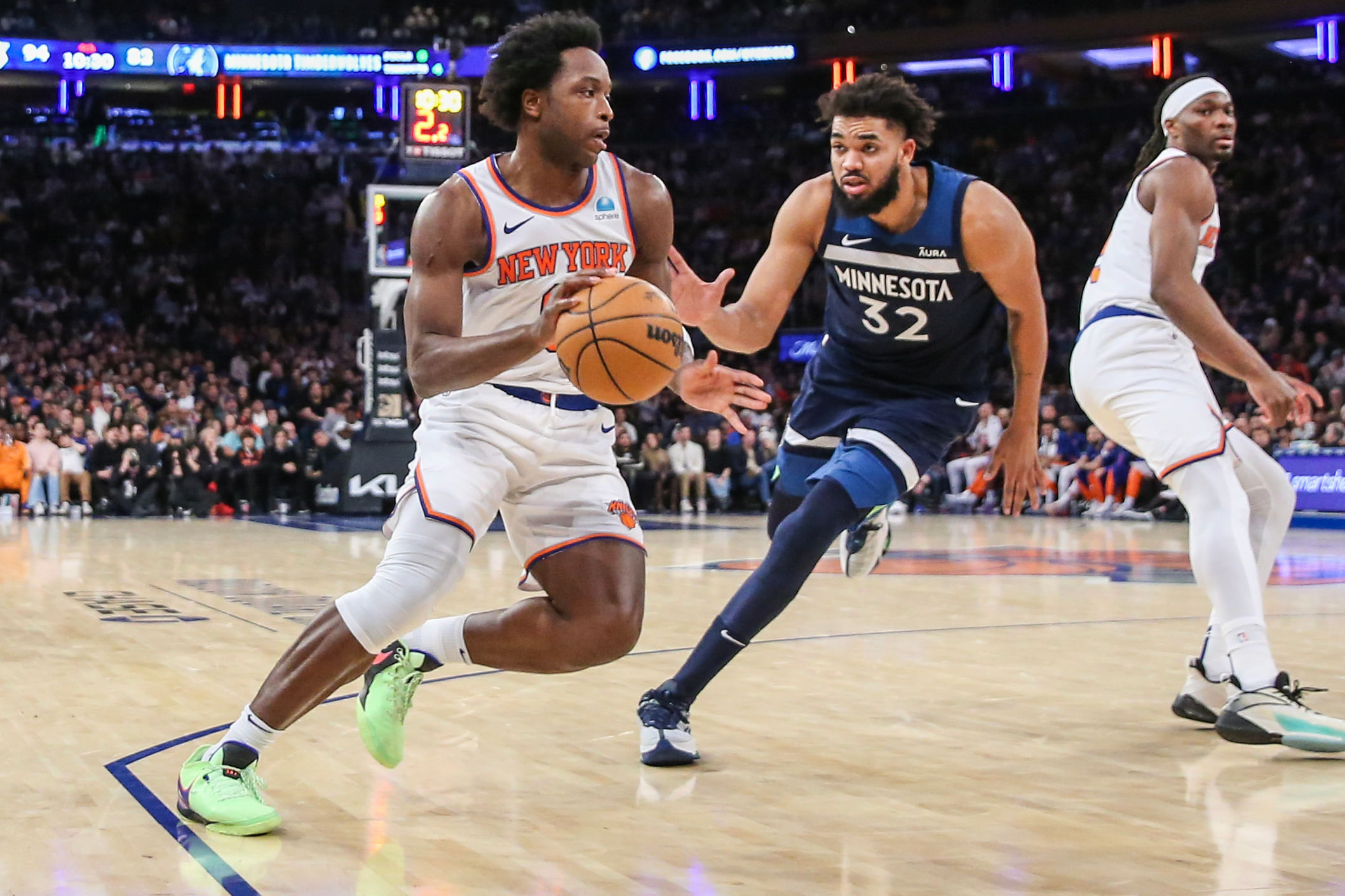 Former Minnesota Timberwolves center Karl-Anthony Towns vs. New York Knicks forward OG Anunoby - Source: Imagn