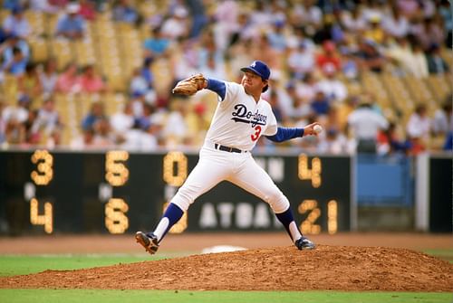 Valenzuela pitching for the Dodgers - Source: Getty