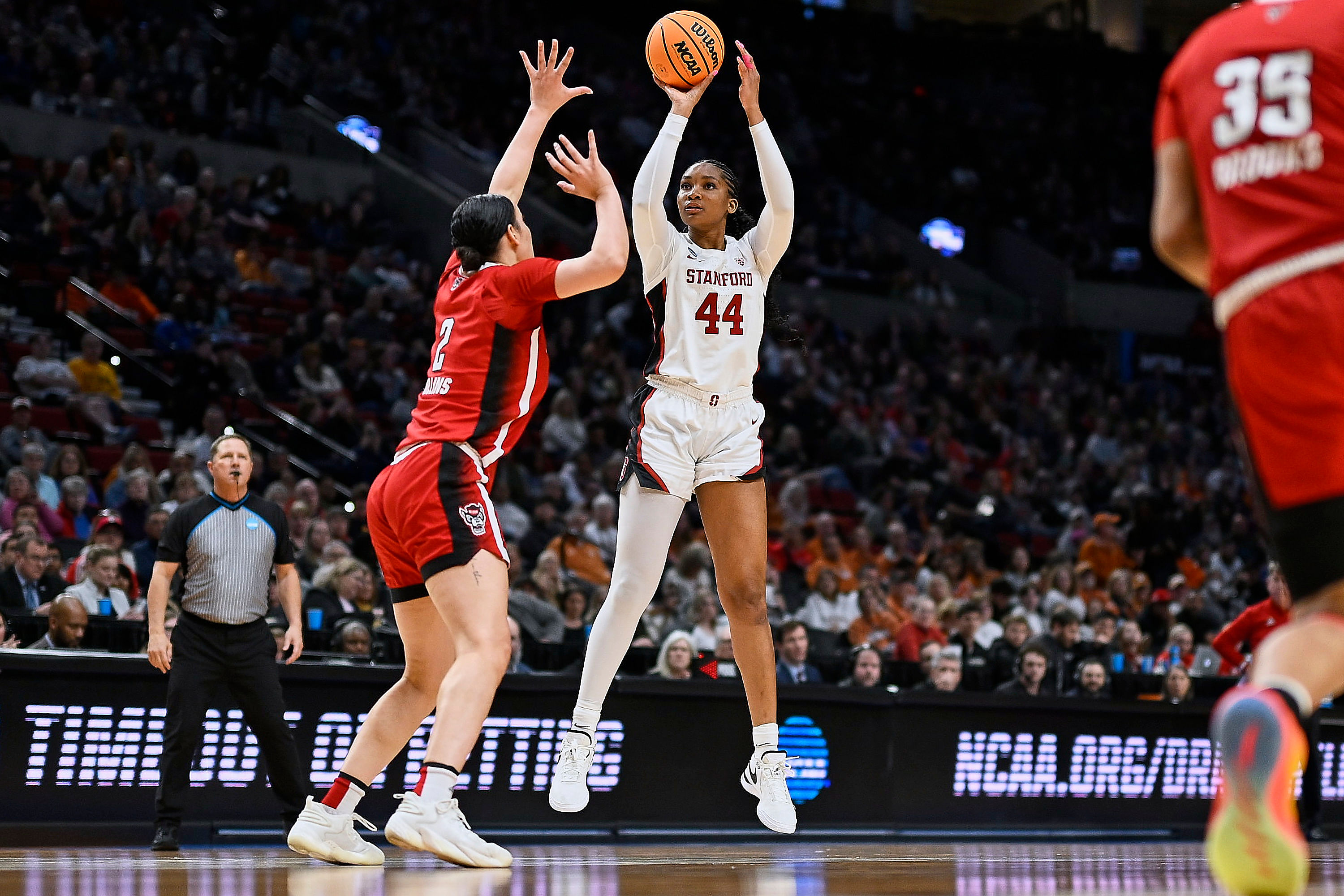 Kiki Iriafen was one of the top stars for the Stanford Cardinal last season.