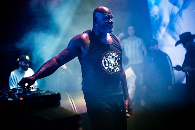 "Only universe where Shaq can crowd surf" - NBA fans hit frenzy over Shaquille O'Neal's DJ Diesel avatar in Fortnite
