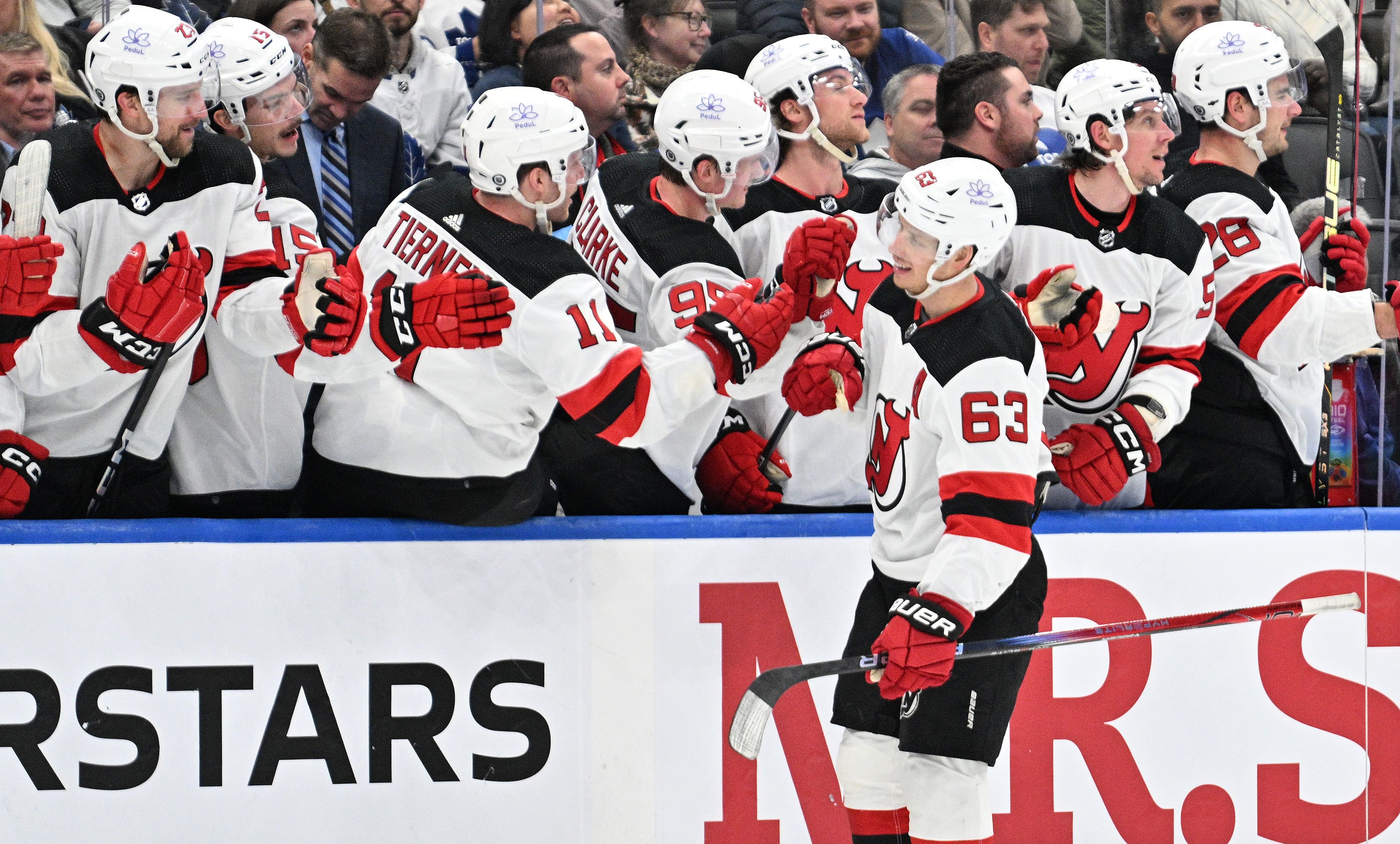 NHL: New Jersey Devils at Toronto Maple Leafs - Source: Imagn