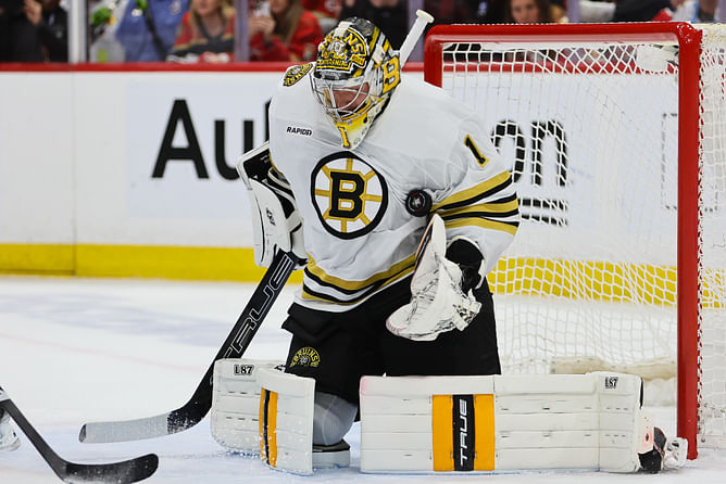 Ryan Whitney makes his opinion of Jeremy Swayman's delayed $66M Bruins extension very clear