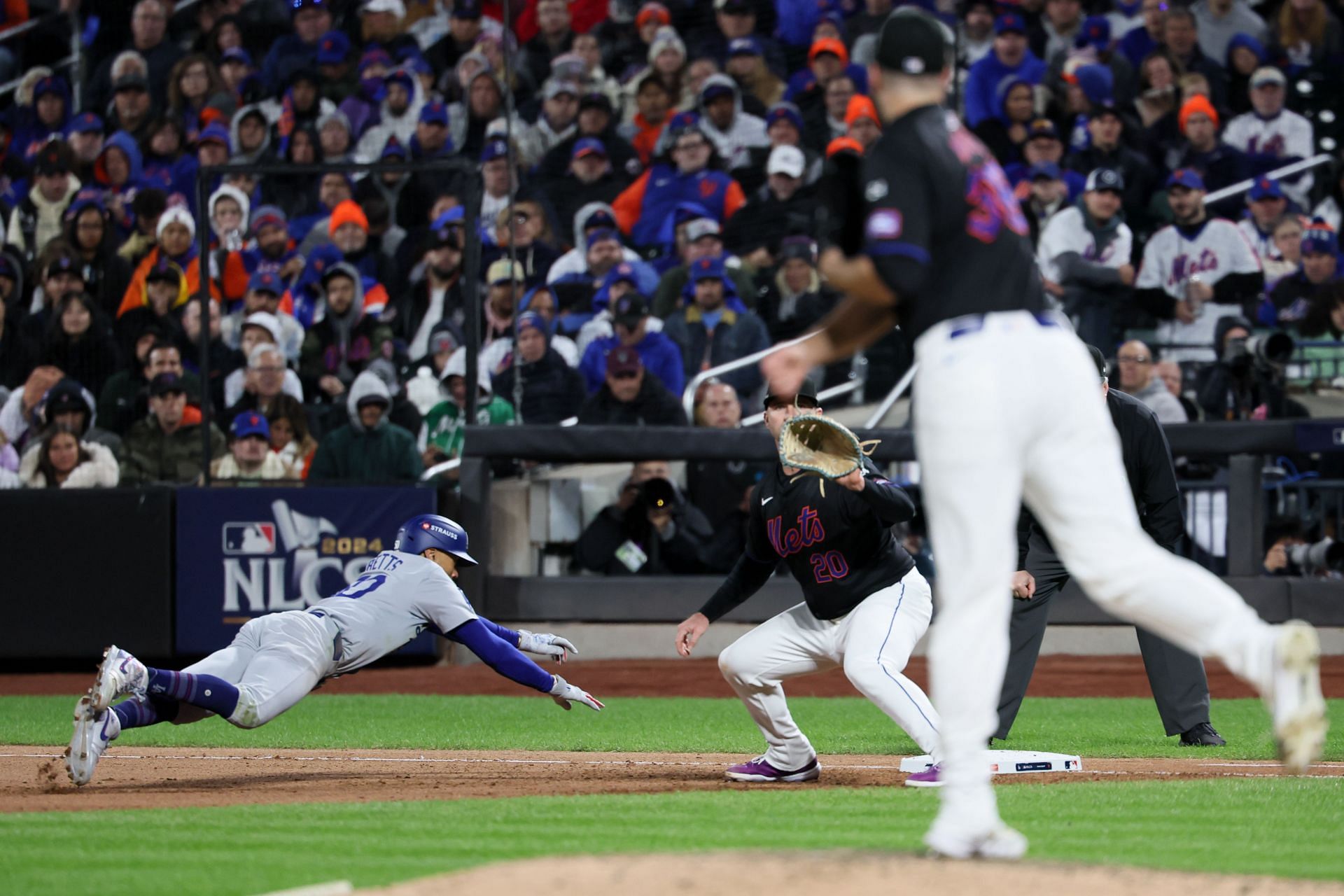 MLB: NLCS Game 3- Dodgers v Mets - Source: Getty