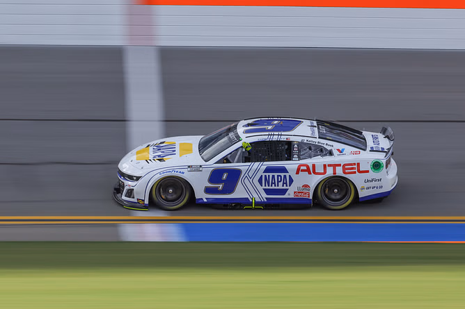 Why did Chase Elliott switch from 24 to 9? Exploring the reasoning behind HMS' move