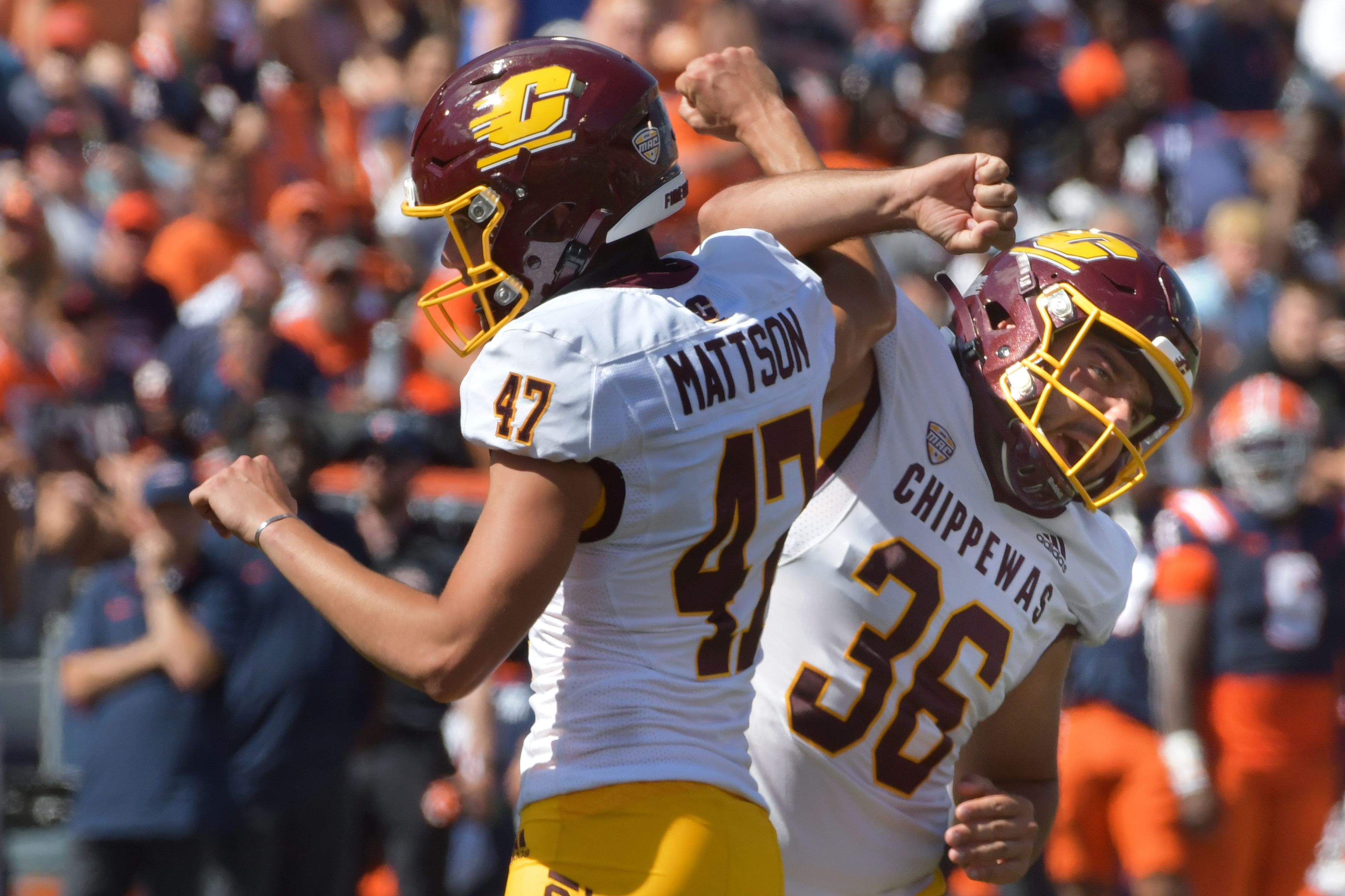 NCAA Football: Central Michigan at Illinois - Source: Imagn