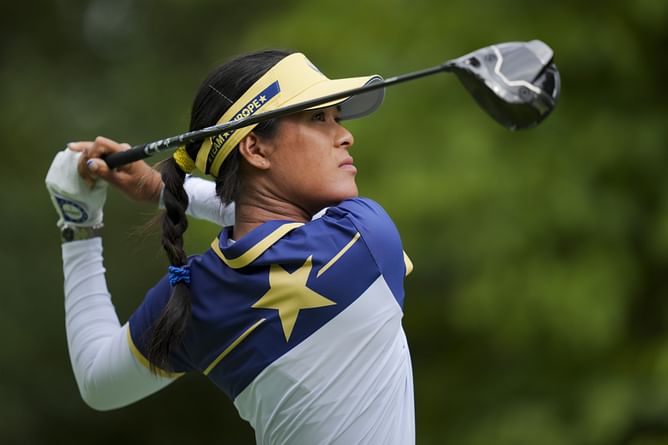 WATCH: French LPGA pride Celine Boutier chips ball into the hole from fringe at the Buick Shanghai Championship