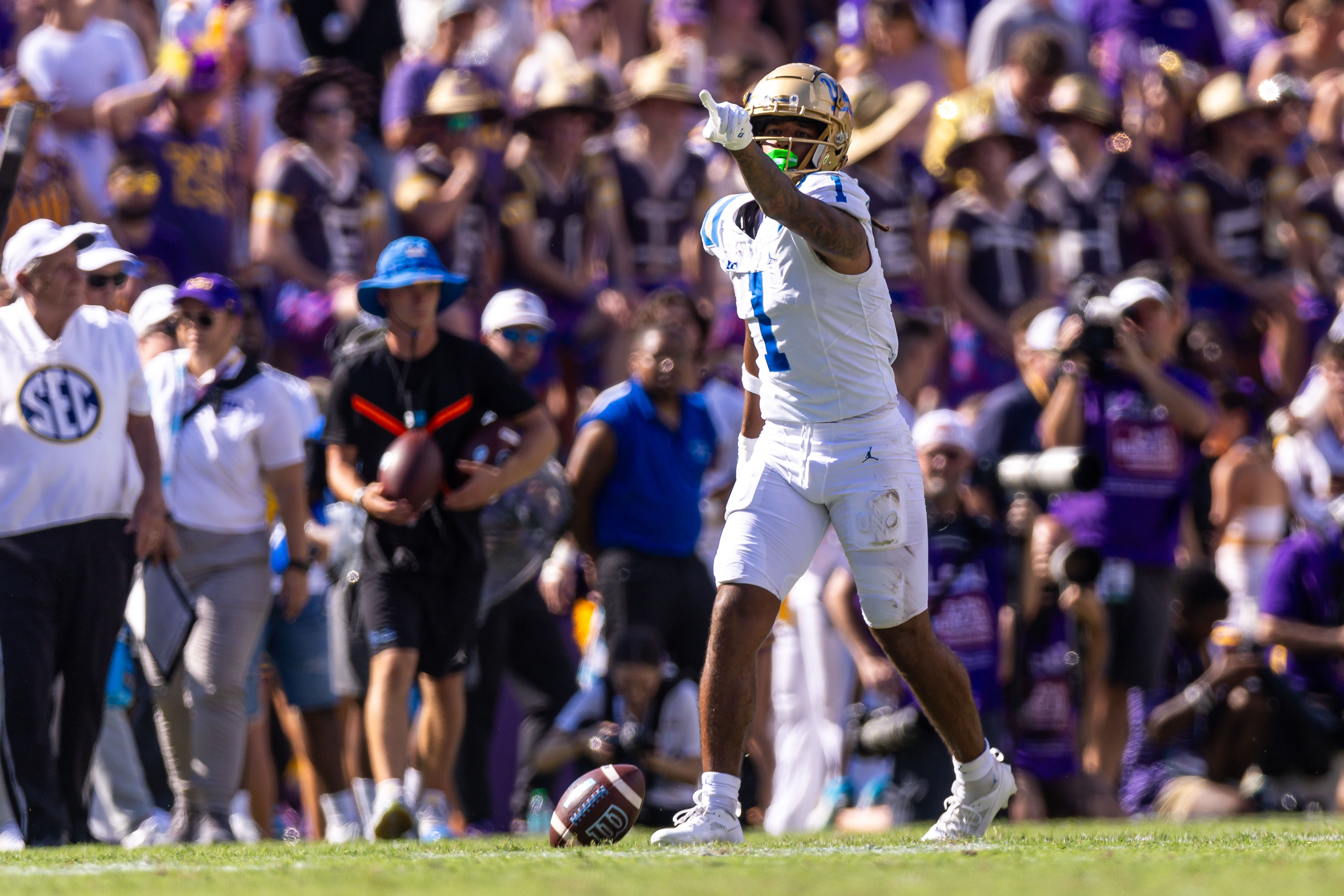 NCAA Football: UCLA at Louisiana State - Source: Imagn