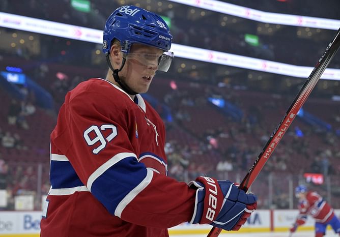 Patrik Laine joins Canadiens at training camp in Mont-Tremblant, Quebec after suffering injury during pre season