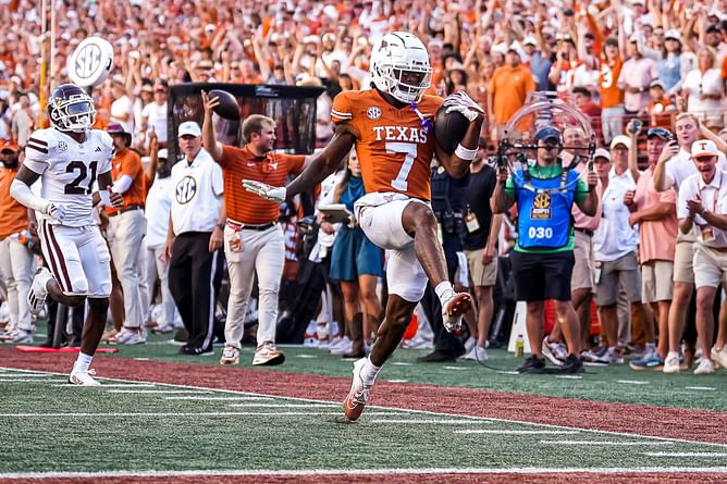 PICTURES: Alabama transfer Isaiah Bond shares photo dump from his Texas Longhorns' Week 5 game against MS State