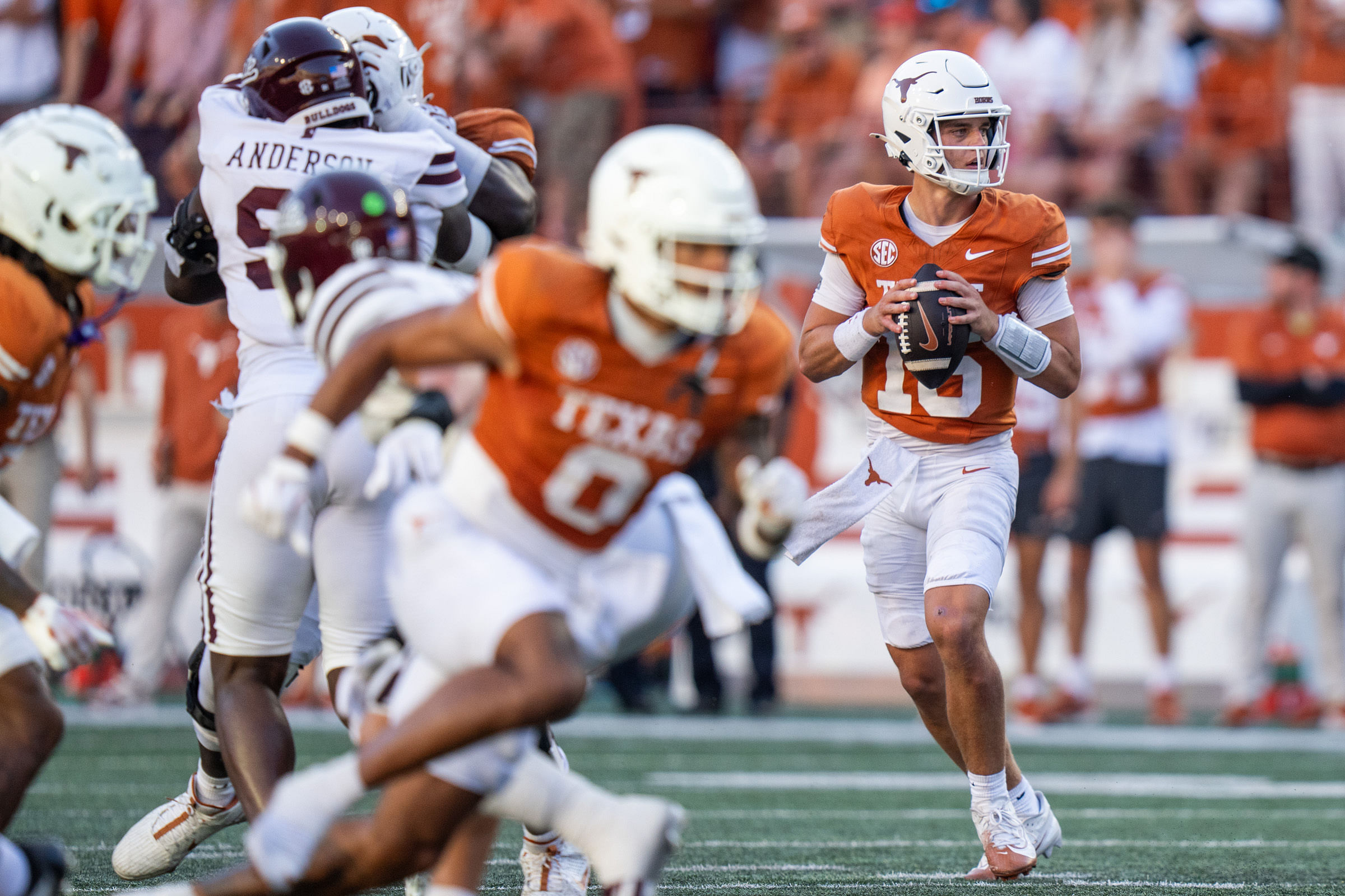 NCAA Football: Mississippi State at Texas - Source: Imagn