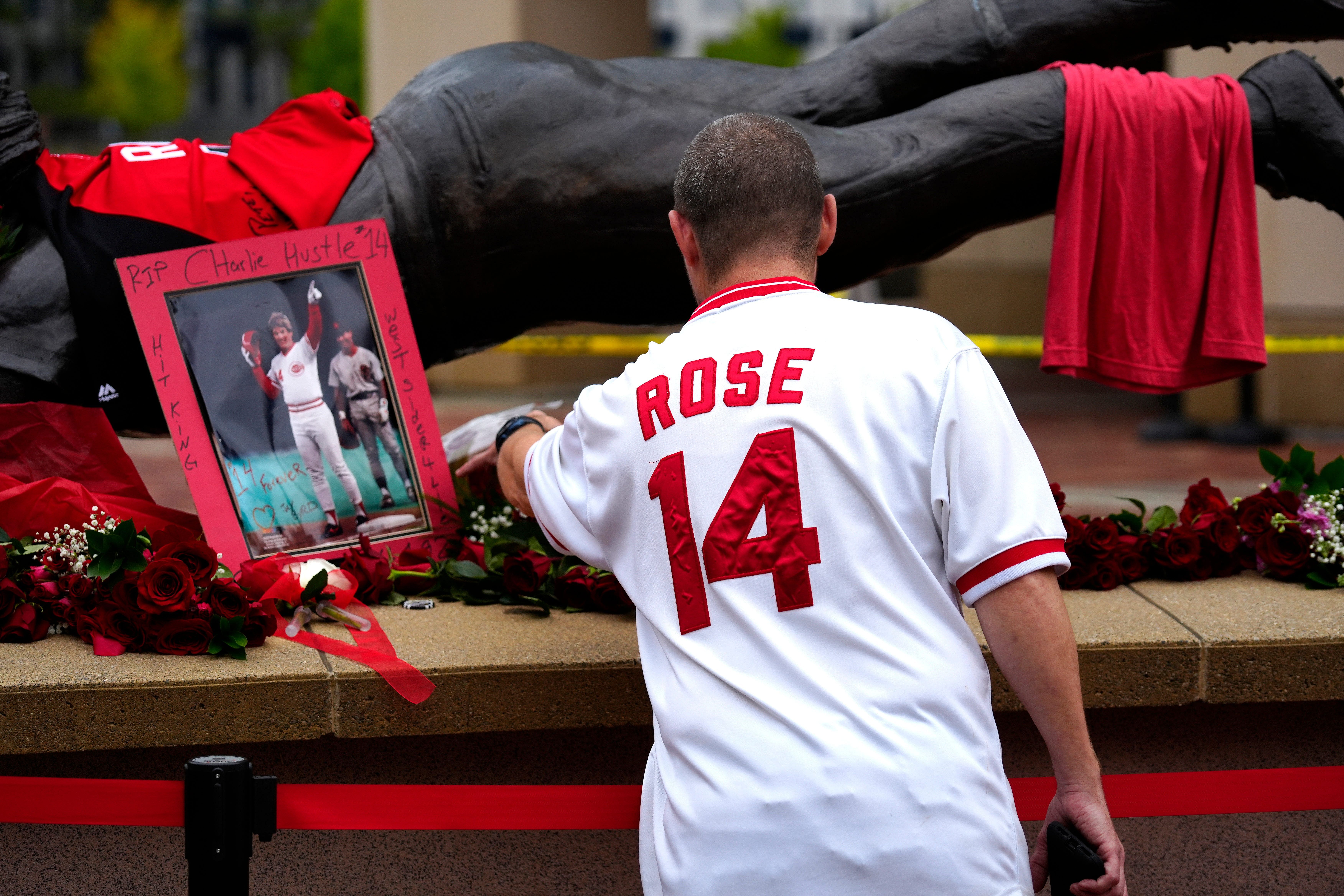 Pete Rose’s passing has caused many baseball fans to question whether he should be inducted into the Hall of Fame.