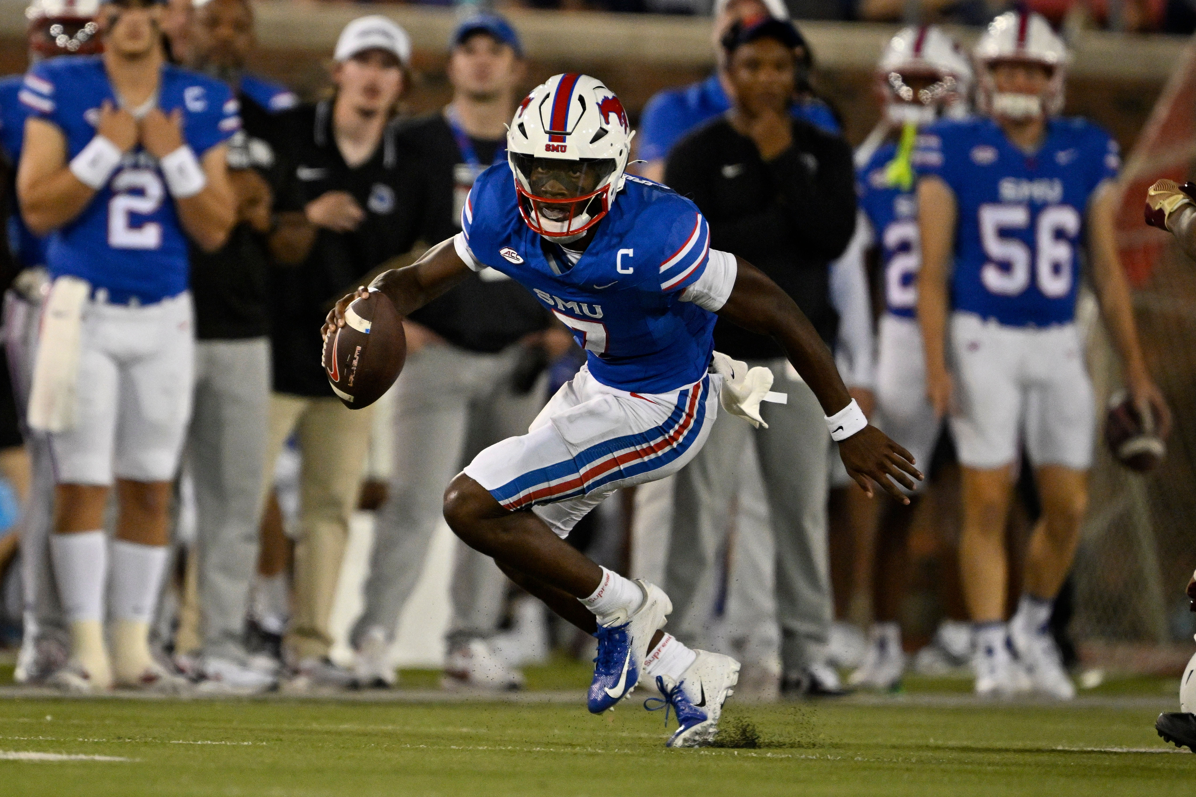 Kevin Jennings injury What happened to SMU QB during matchup against