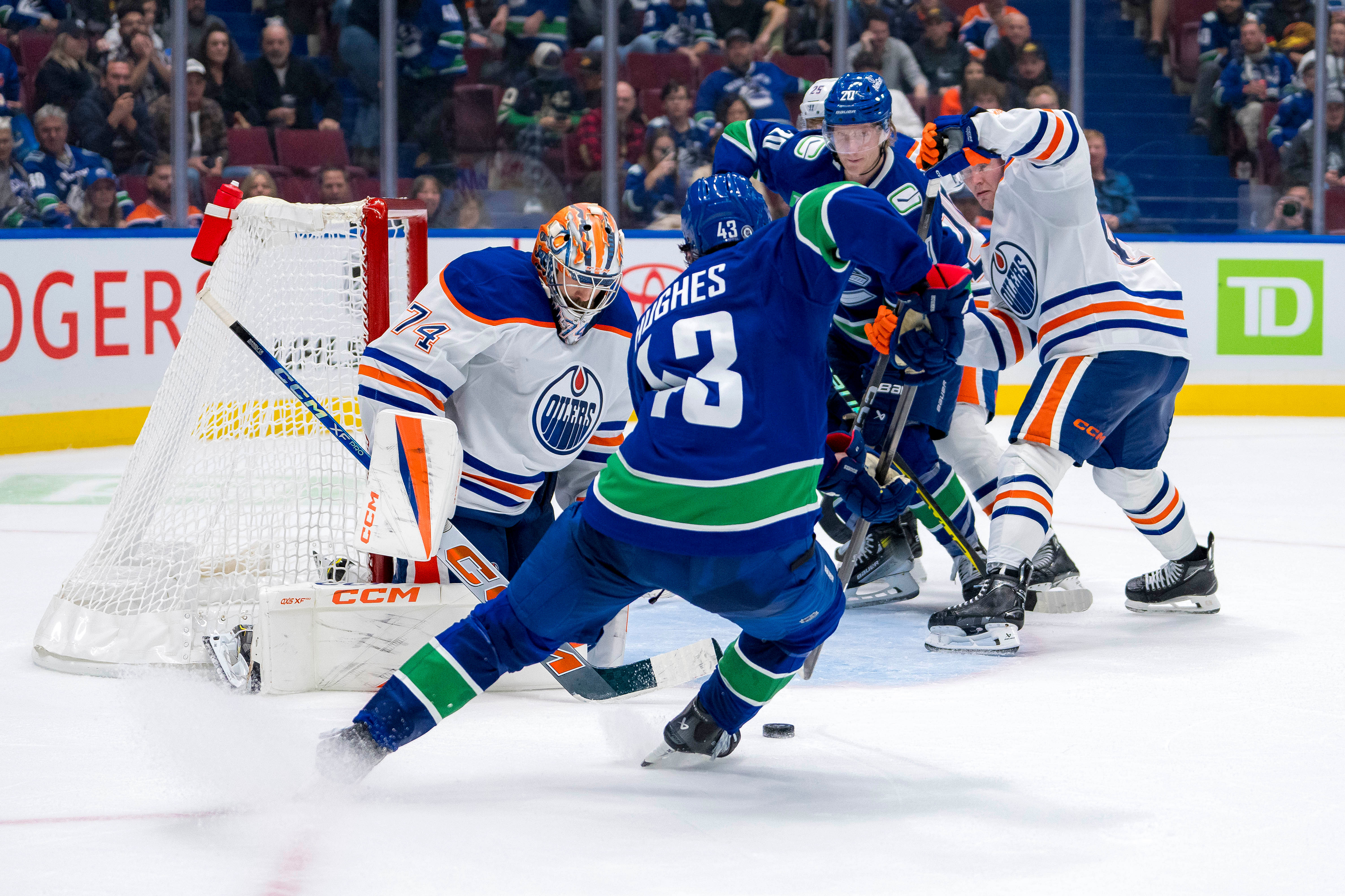 NHL: Edmonton Oilers at Vancouver Canucks - Source: Imagn