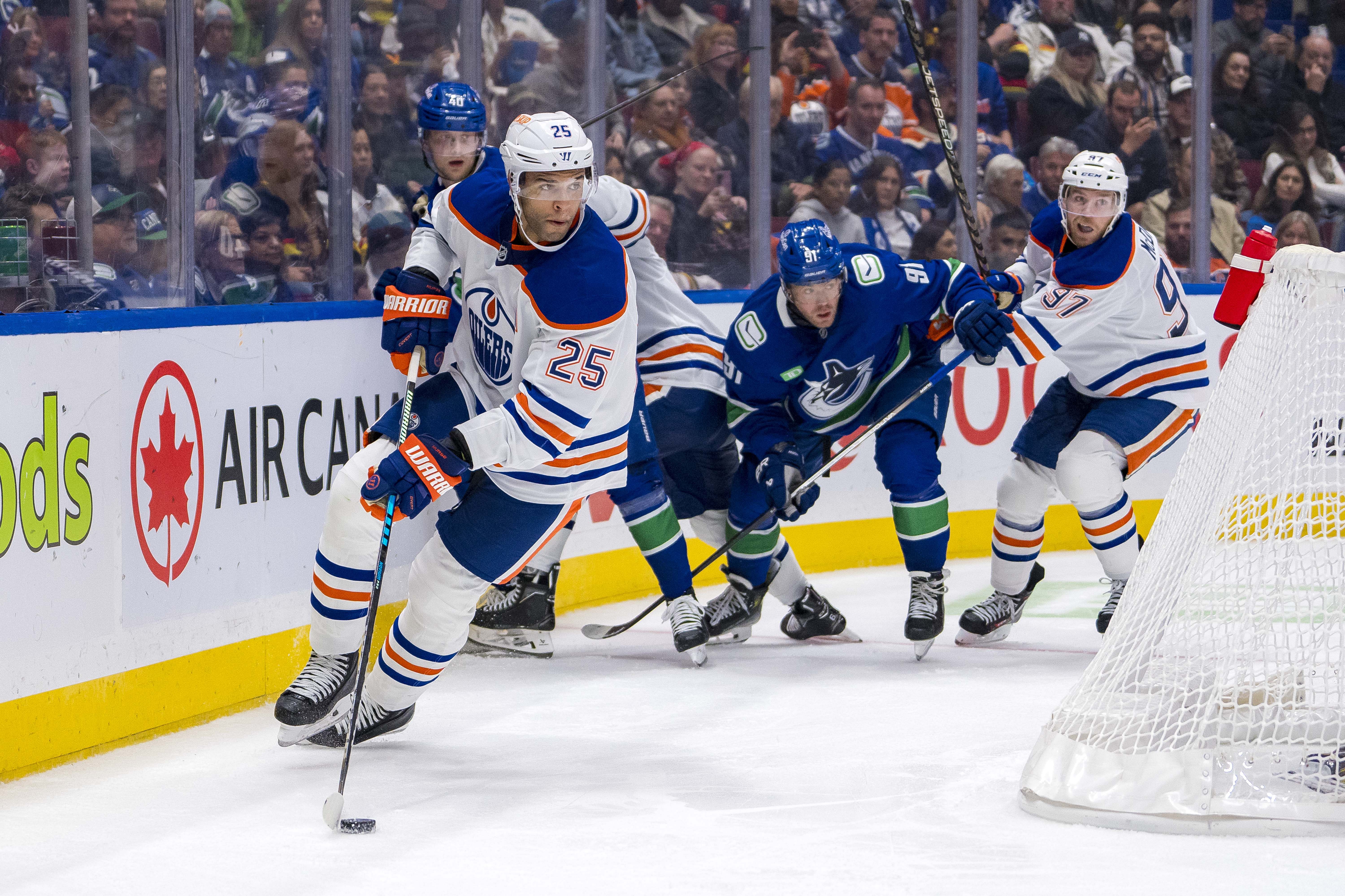 NHL: Edmonton Oilers at Vancouver Canucks - Source: Imagn