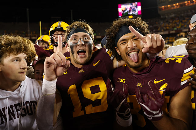 Minnesota vs. UCLA score prediction for College Football Week 7: Expert odds and picks for matchup