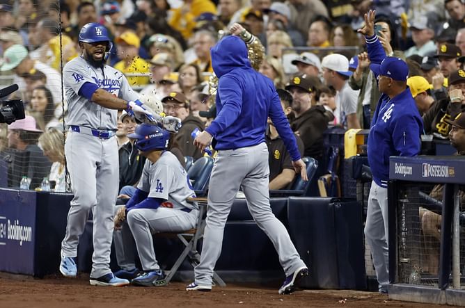 Watch: Teoscar Hernandez’s epic grand slam puts Dodgers back in the game at a crucial moment
