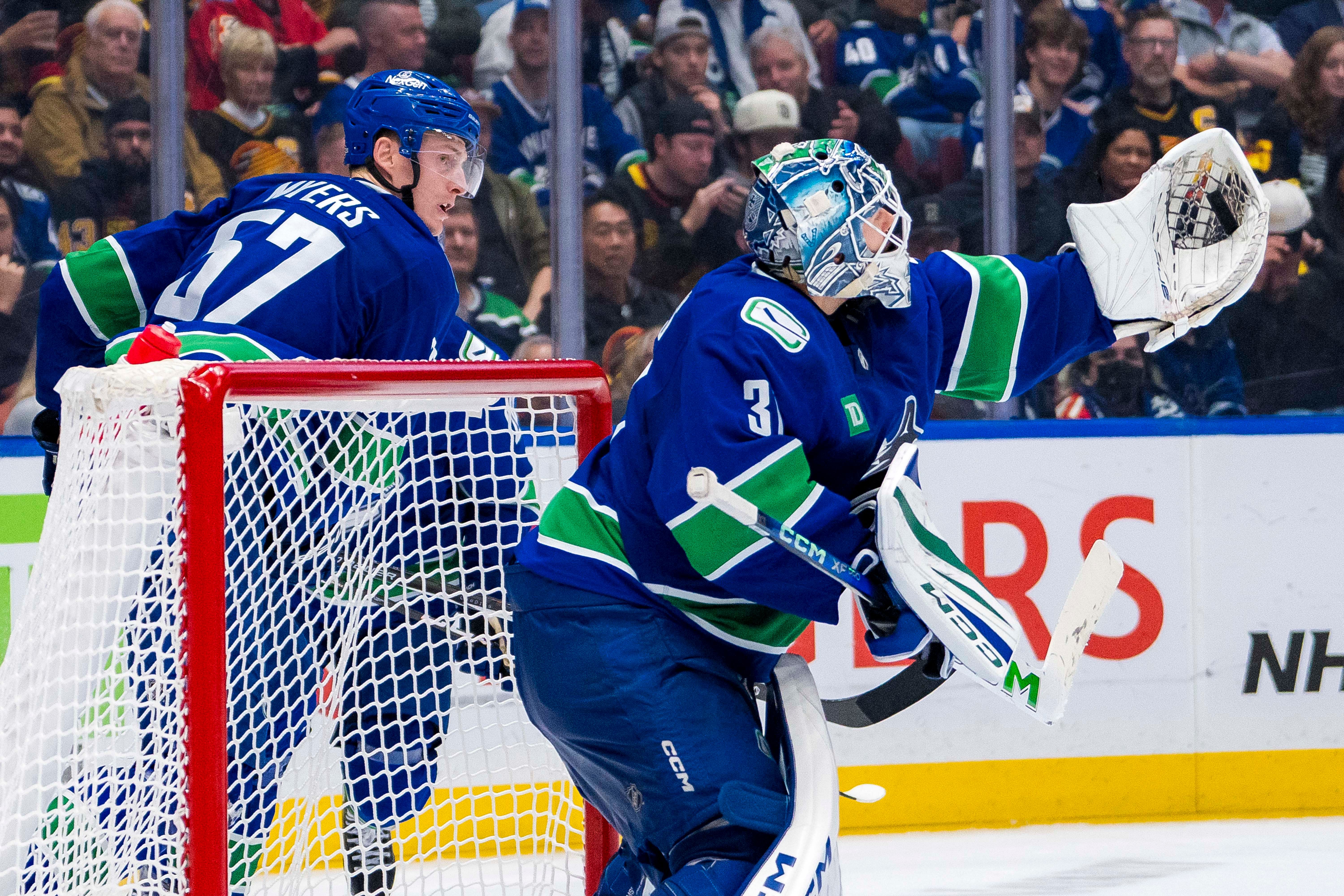 NHL: Calgary Flames at Vancouver Canucks - Source: Imagn