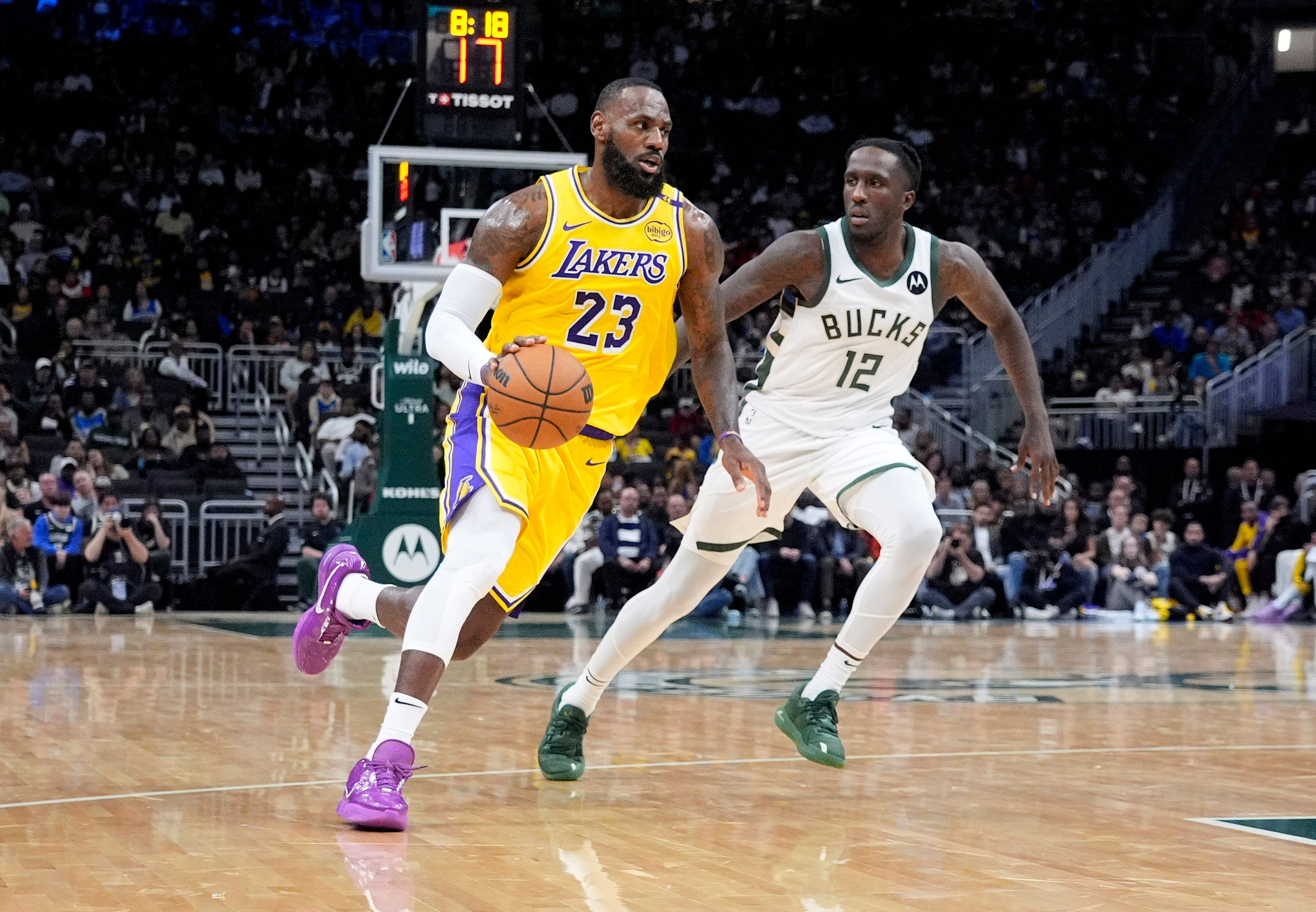 Los Angeles Lakers forward LeBron James drives to the basket against Milwaukee Bucks at Fiserv Forum. Photo Credit: Imagn