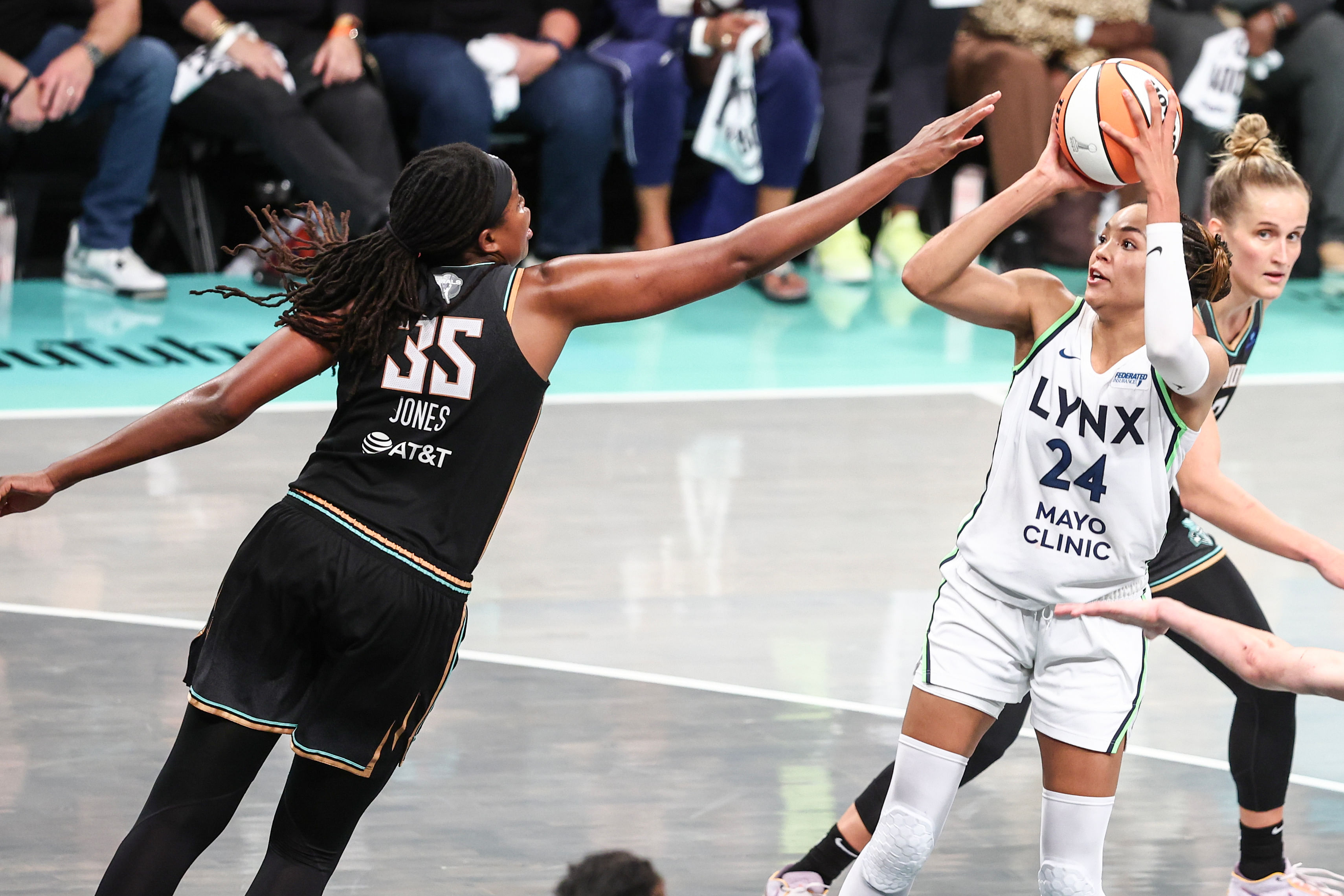 Alex Bazzell drops 4-word reaction to Napheesa Collier&#039;s game-winner in Game 1 of 2024 WNBA Finals. (Photo: IMAGN)