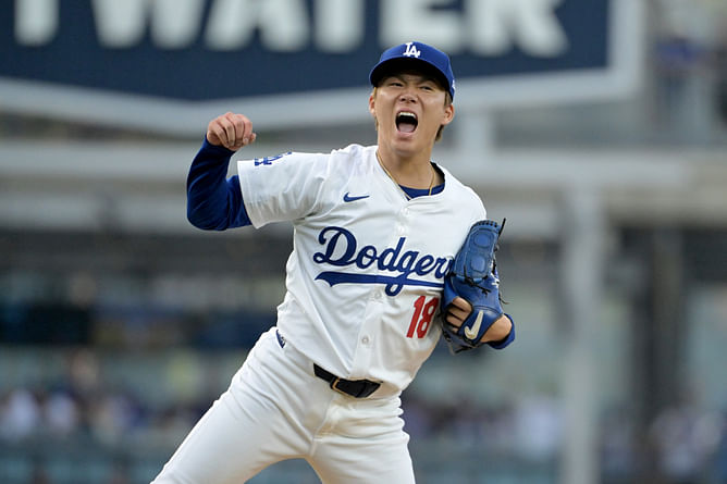 WATCH: Yoshinobu Yamamoto’s unique workout technique for NLCS showdown goes viral