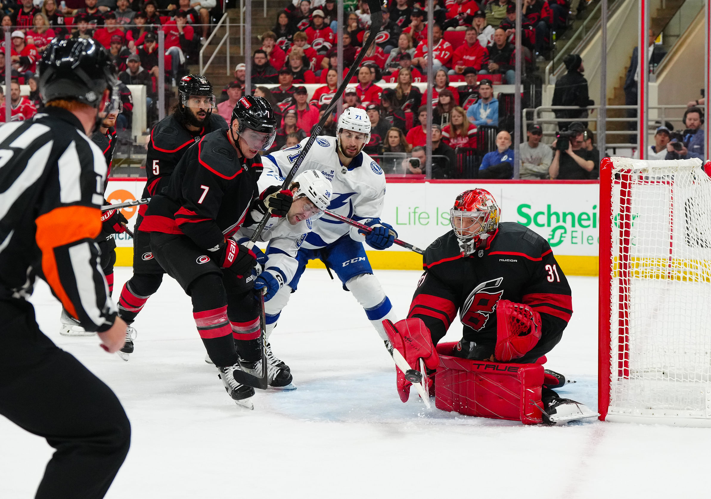 NHL: Tampa Bay Lightning at Carolina Hurricanes - Source: Imagn