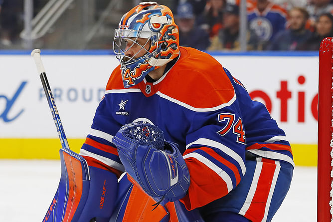Oilers podcaster commends Stuart Skinner's 'marked improvement' in Oilers' season-first 4-3 victory over Flyers
