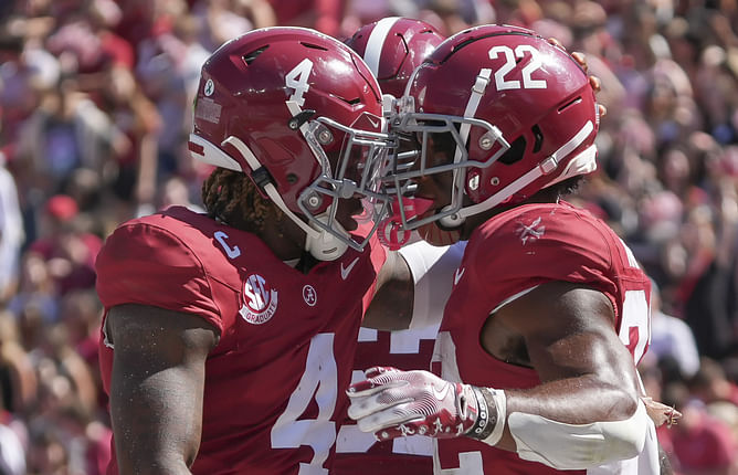 Top 10 hilarious memes from Alabama's 19-point meltdown against South Carolina