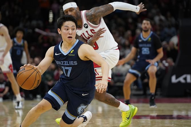 "Short kings rise up" - Grizzlies fans hyped after 5'8" Yuki Kawamura signs two-way deal