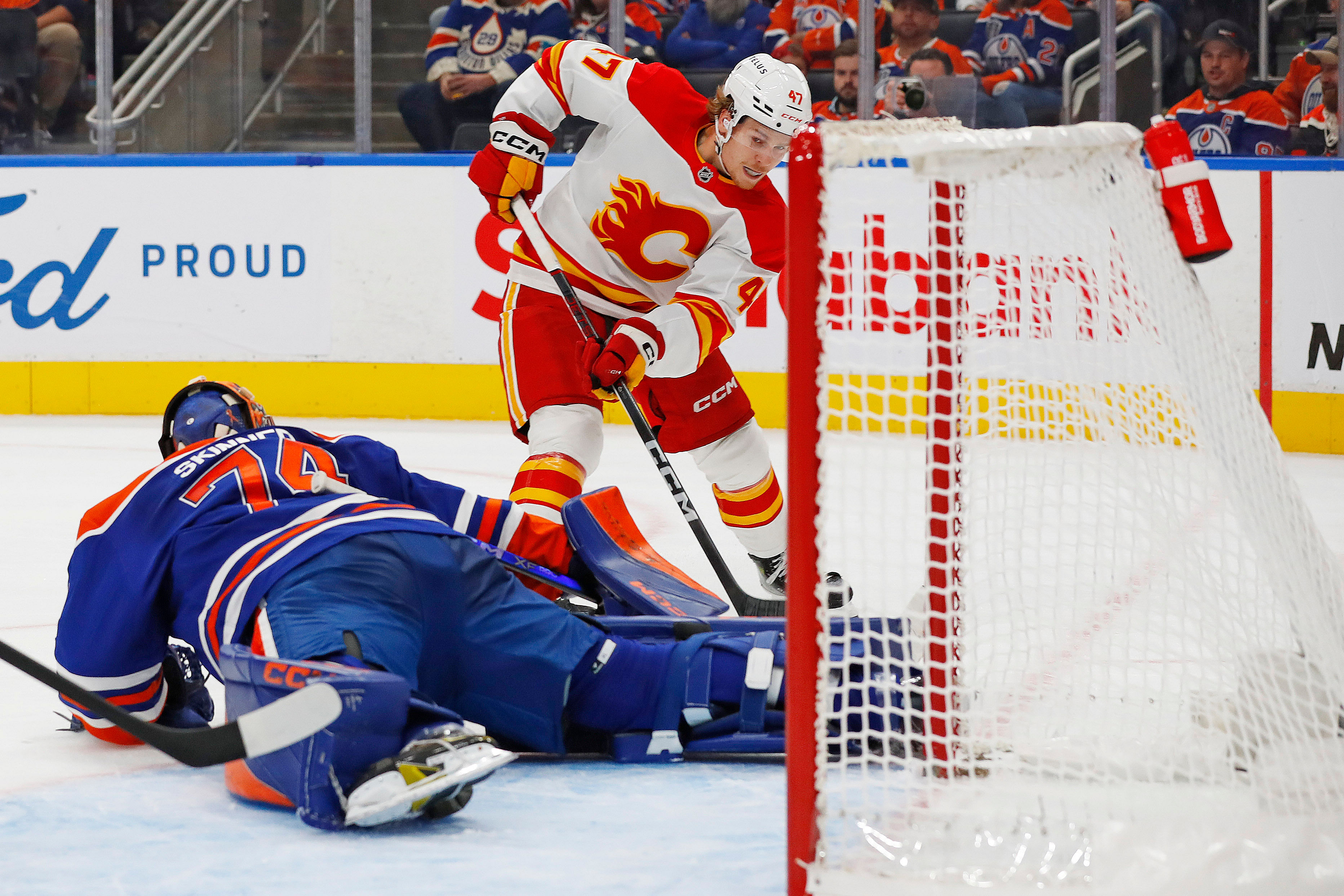 NHL: Calgary Flames at Edmonton Oilers - Source: Imagn