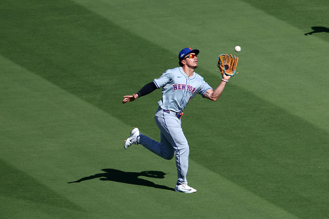 “Absolute snag”; “Amazing guts on display here” - MLB fans in awe as Tyrone Taylor steals the show with stunning sliding catch that saves extra runs