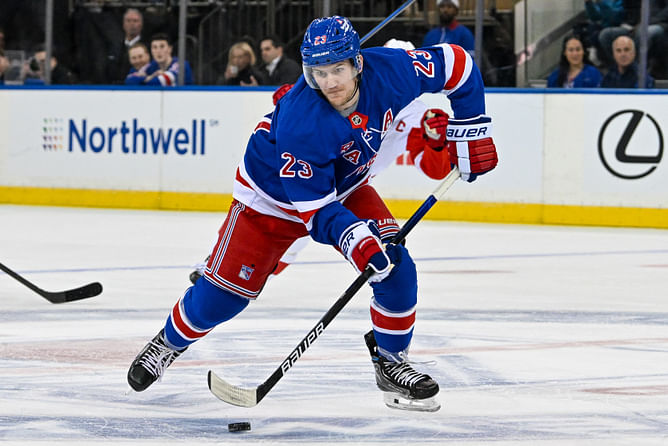 "You can't use that word": Ex-NHLer Ryan Whitney makes his feelings absolutely clear about New York Rangers' questionable banner