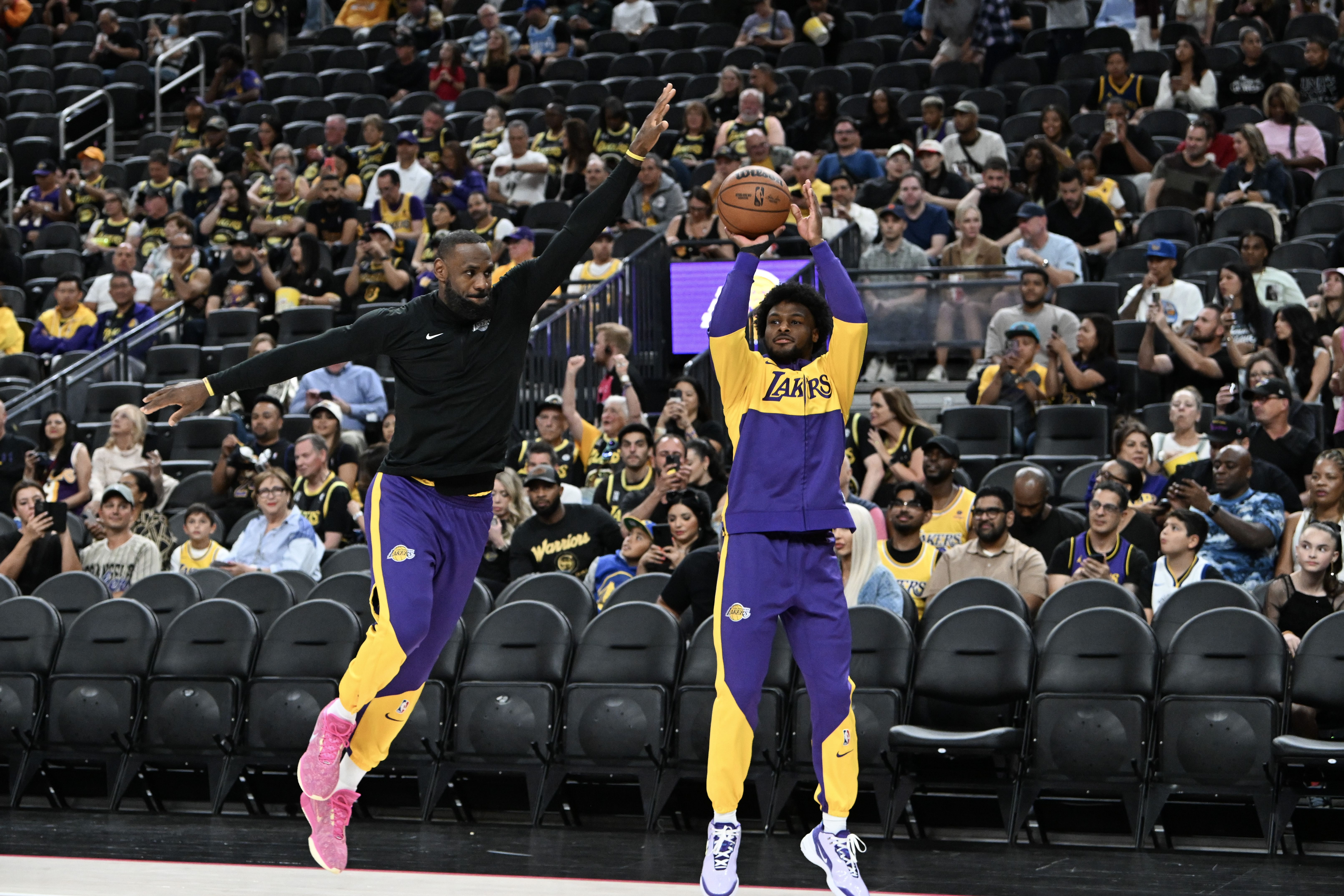 NBA: Preseason-Golden State Warriors at Los Angeles Lakers - Source: Imagn