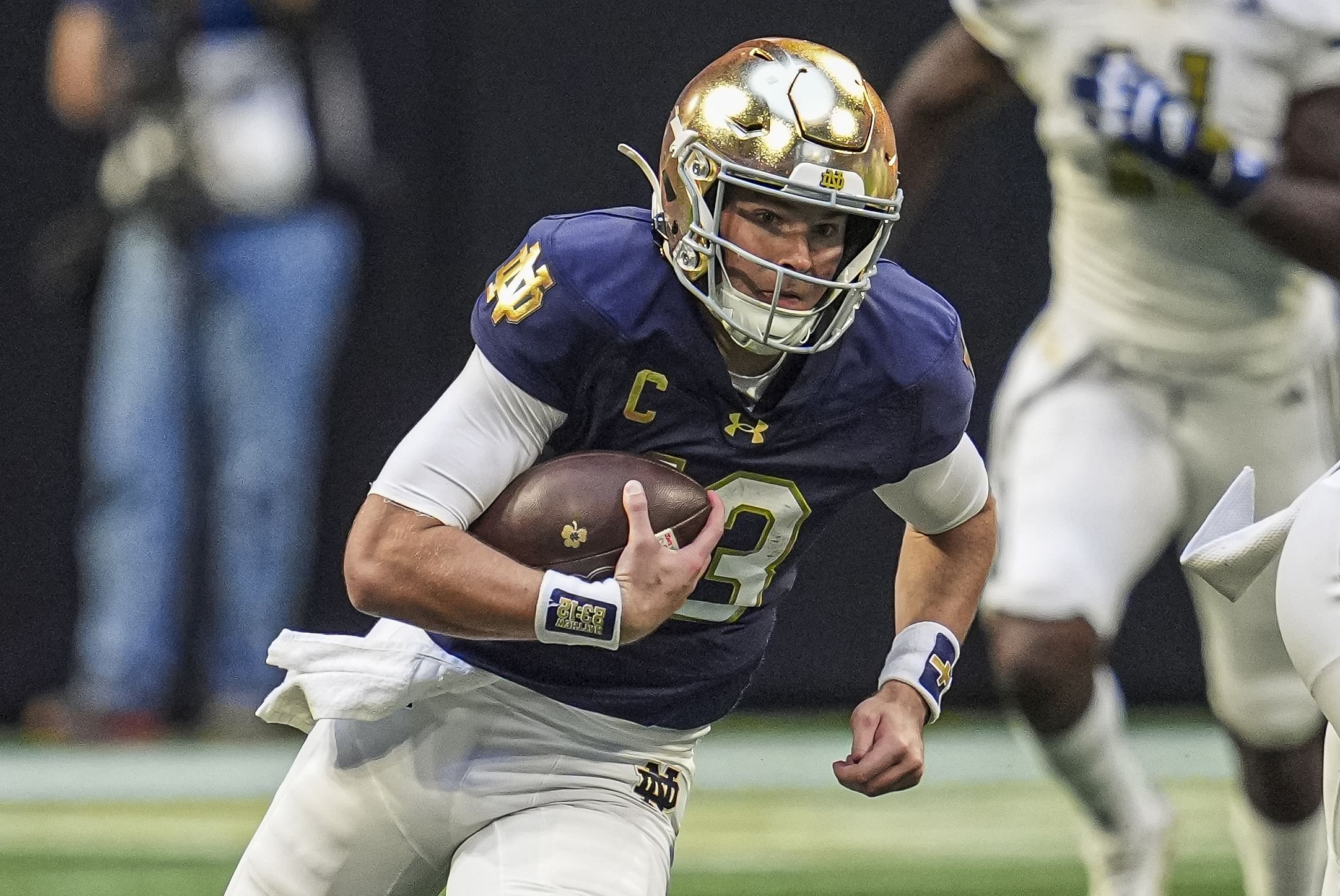 Notre Dame Fighting Irish QB Riley Leonard - Source: Imagn