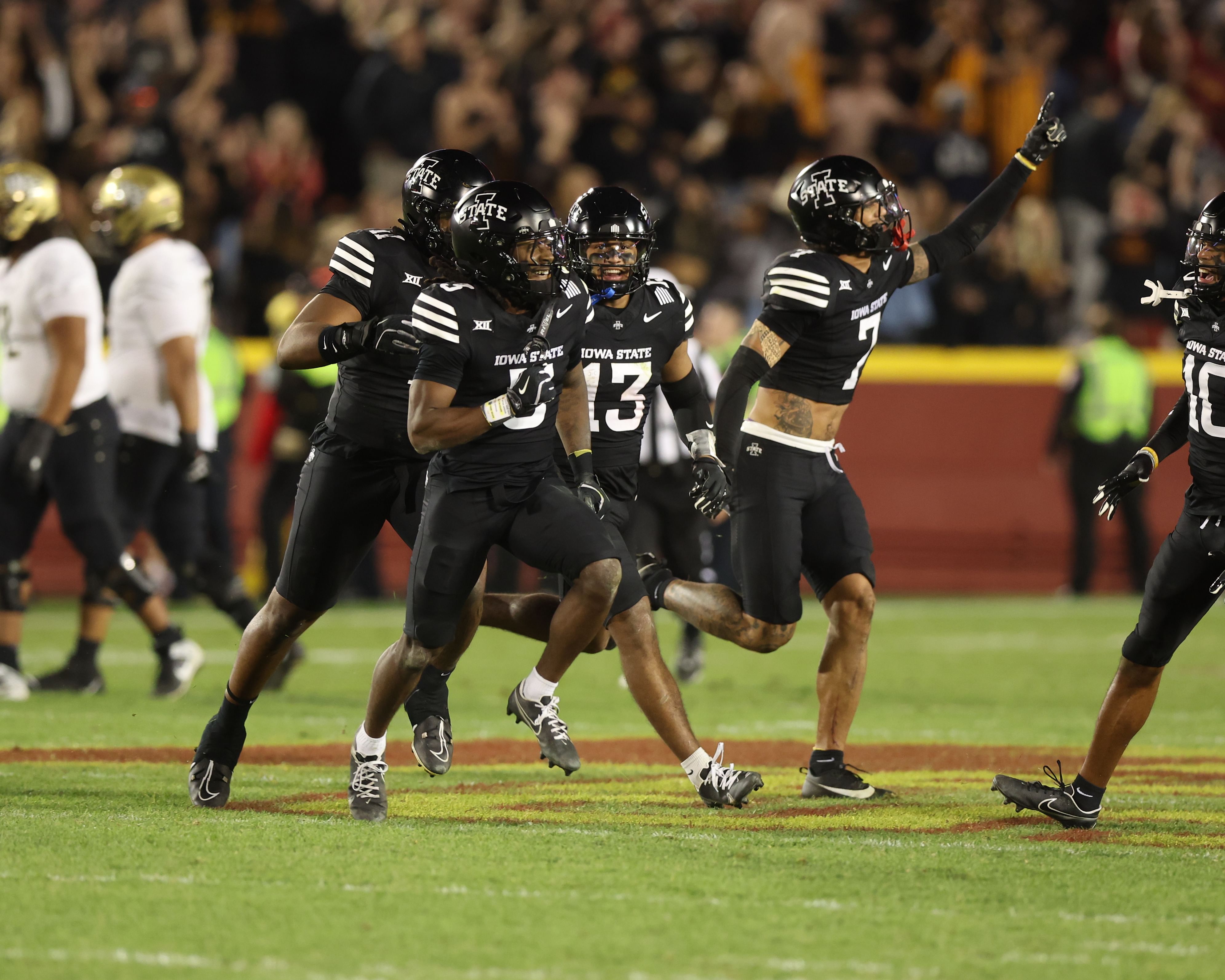 NCAA Football: Central Florida at Iowa State - Source: Imagn