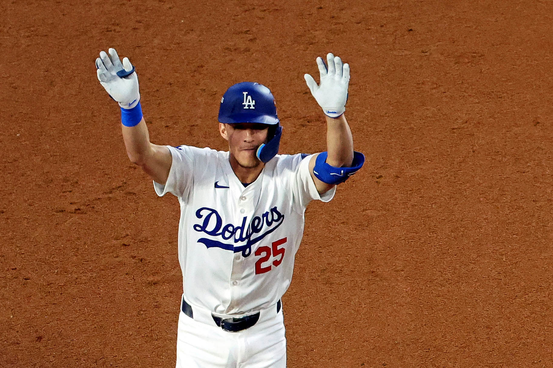 Tommy Edman wins NLCS MVP as Dodgers triumph over Mets to punch World