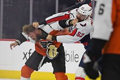 WATCH: Flyers vet Nic Deslauriers goes punch-for-punch with Dylan McIlrath in heavyweight tilt