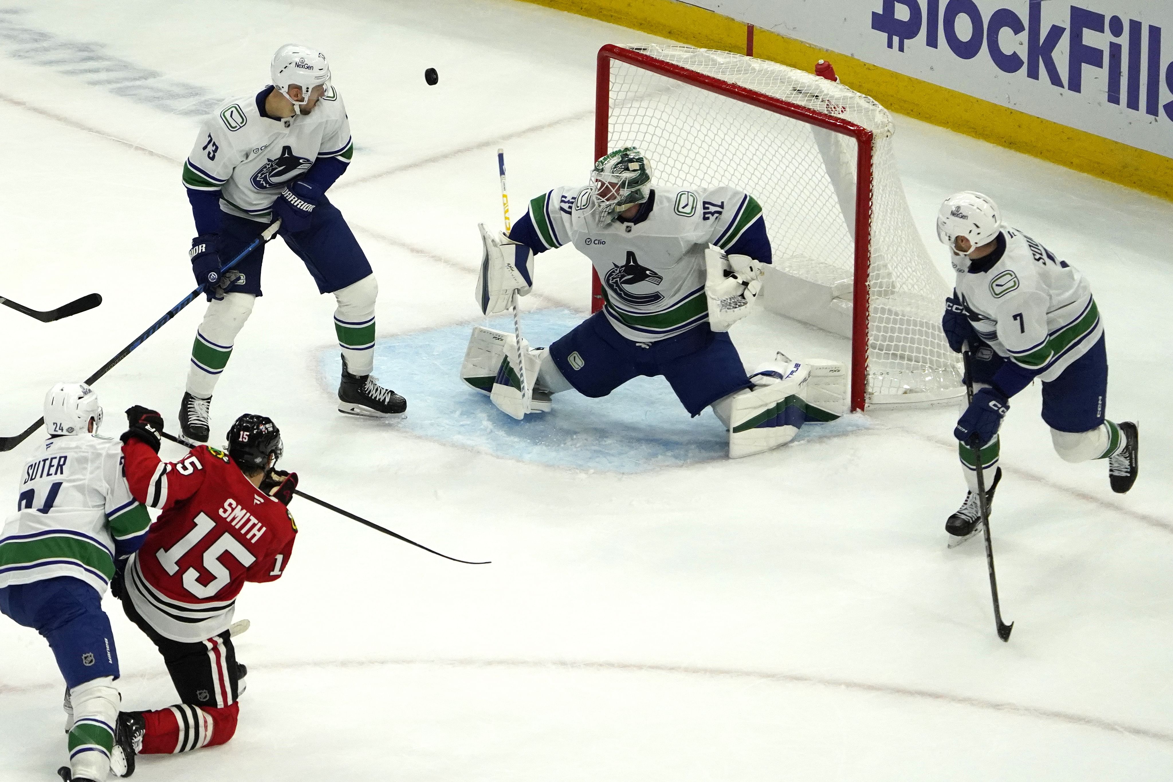 NHL: Vancouver Canucks at Chicago Blackhawks - Source: Imagn