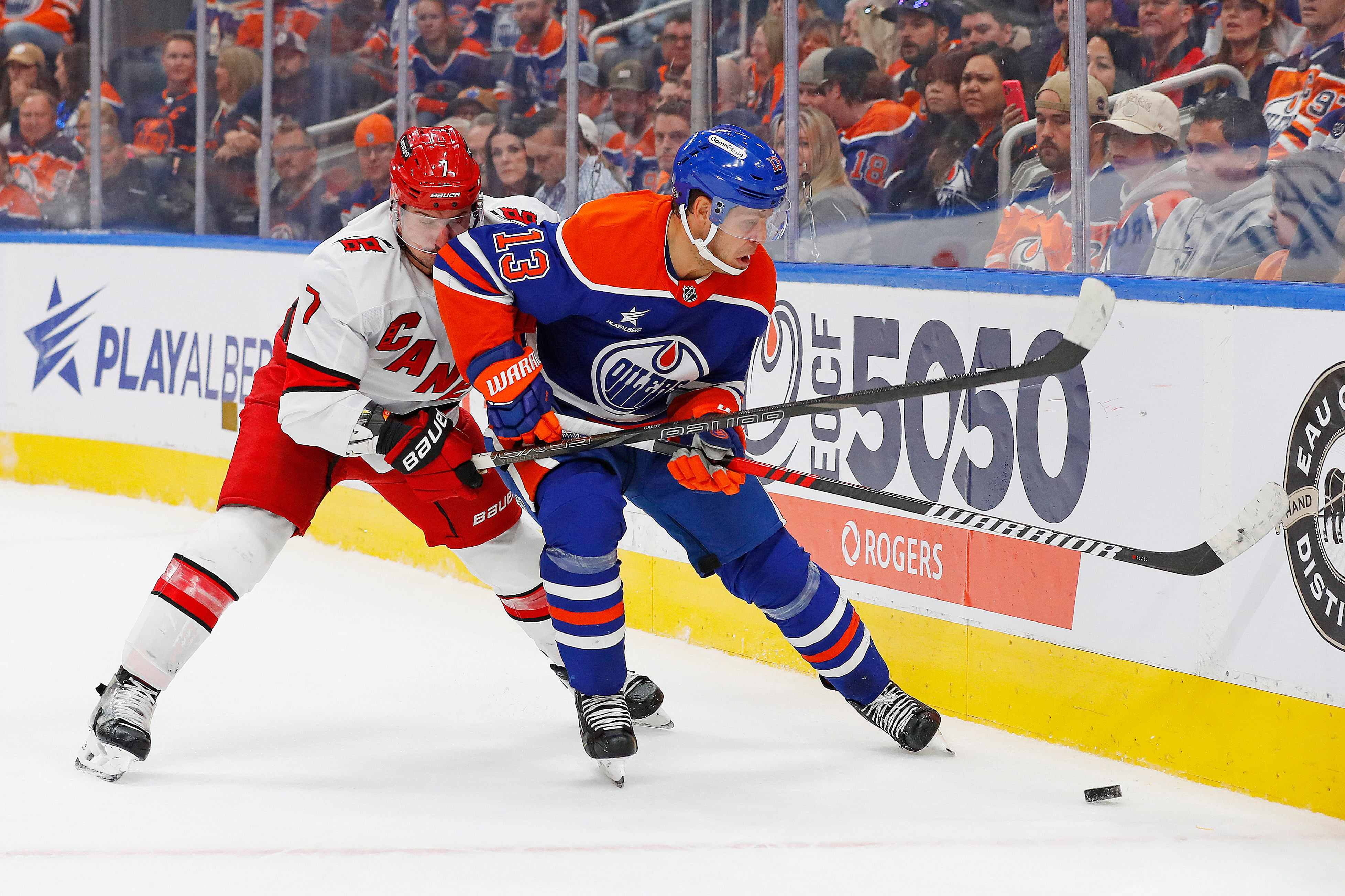 NHL: Carolina Hurricanes at Edmonton Oilers - Source: Imagn