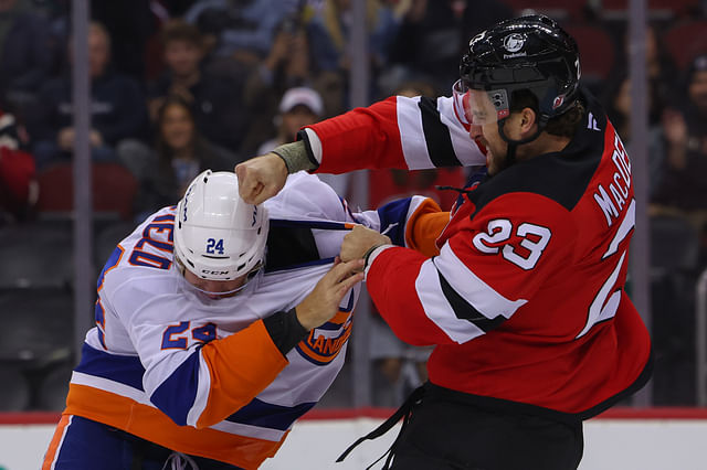 NHL: New York Islanders at New Jersey Devils - Source: Imagn