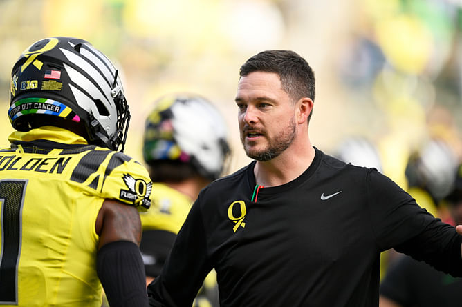 "Doing what Nick Saban & Kirby Smart teams do": Dan Lanning receives eye-catching compliment from former WR after Oregon's unbeaten start