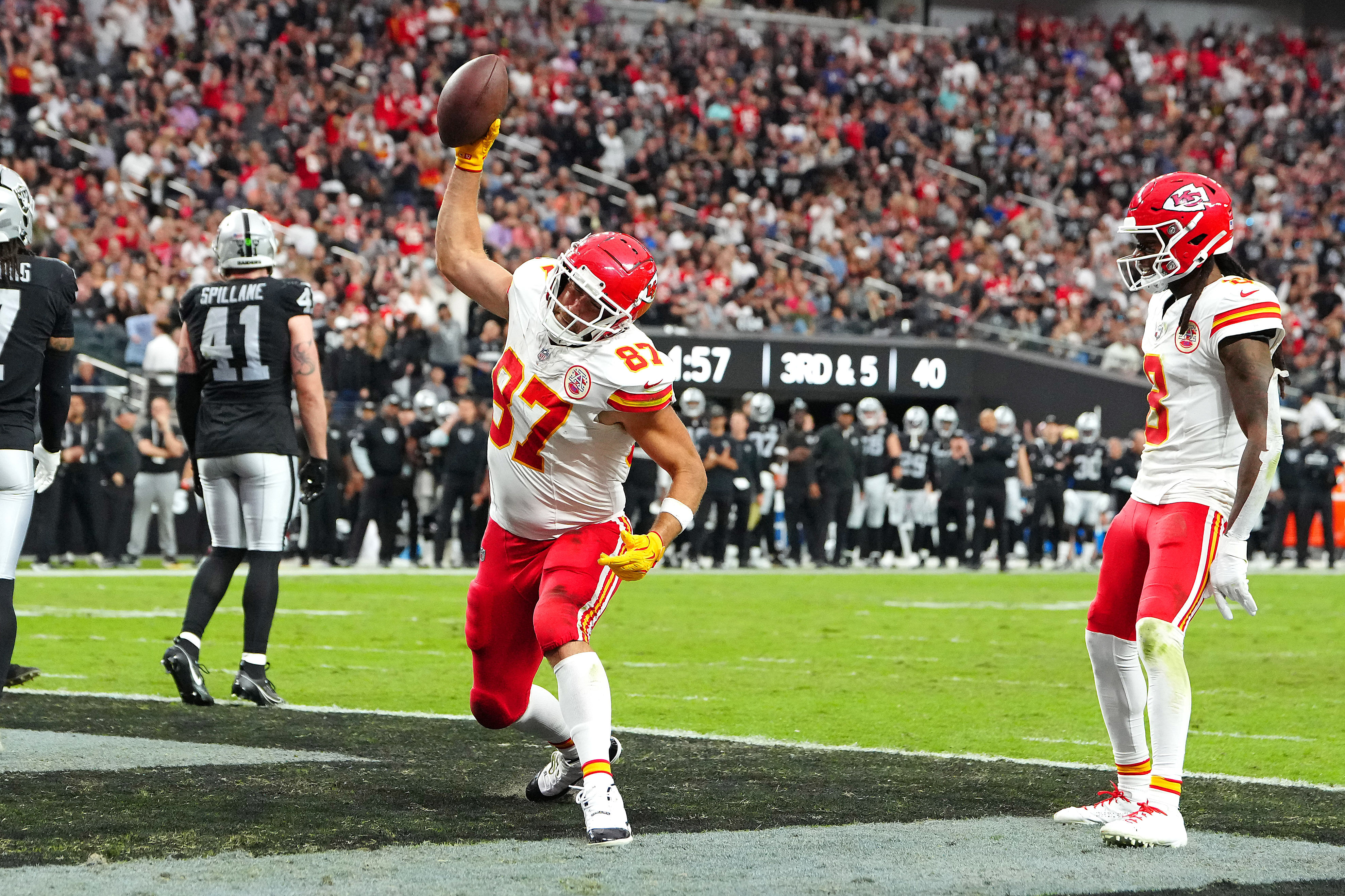 NFL: Kansas City Chiefs at Las Vegas Raiders - Source: Imagn