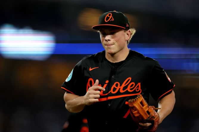 Jackson Holliday promotes his rare Orioles' rookie card for passionate collectors