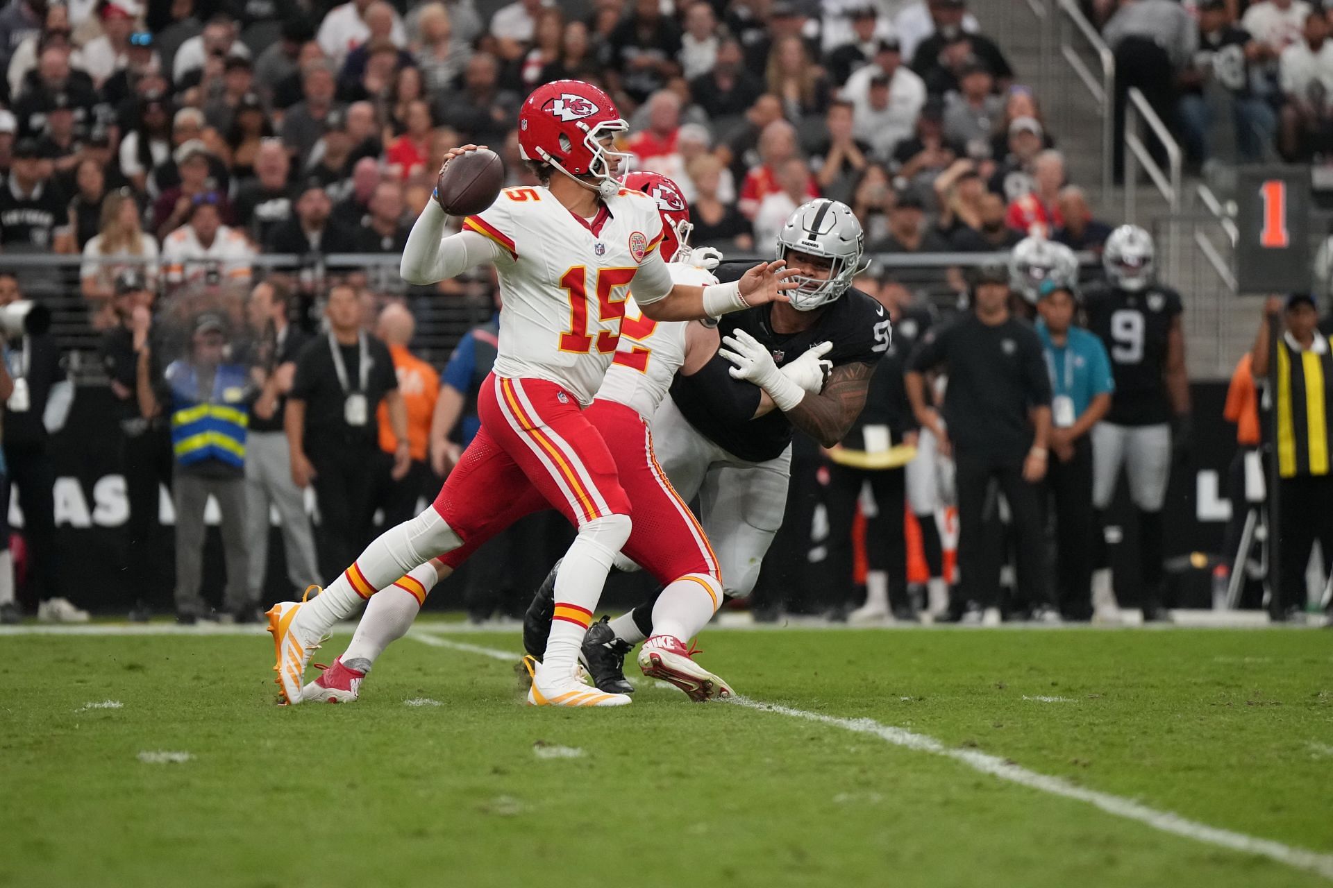 Patrick Mahomes during Las Vegas Raiders vs Kansas City Chiefs (Credits: Getty)