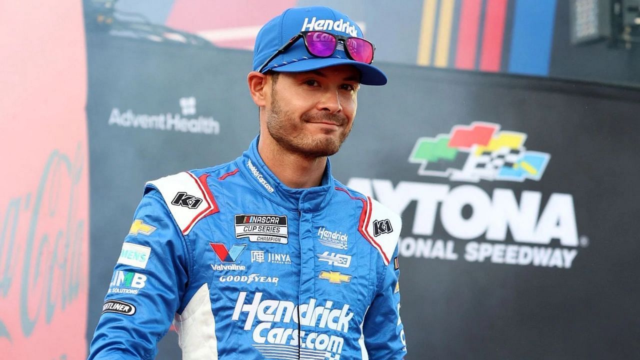  Kyle Larson at driver introductions before the running of the NASCAR Cup Series Coke Zero Sugar 400 on August 24, 2024, at Daytona International Speedway 