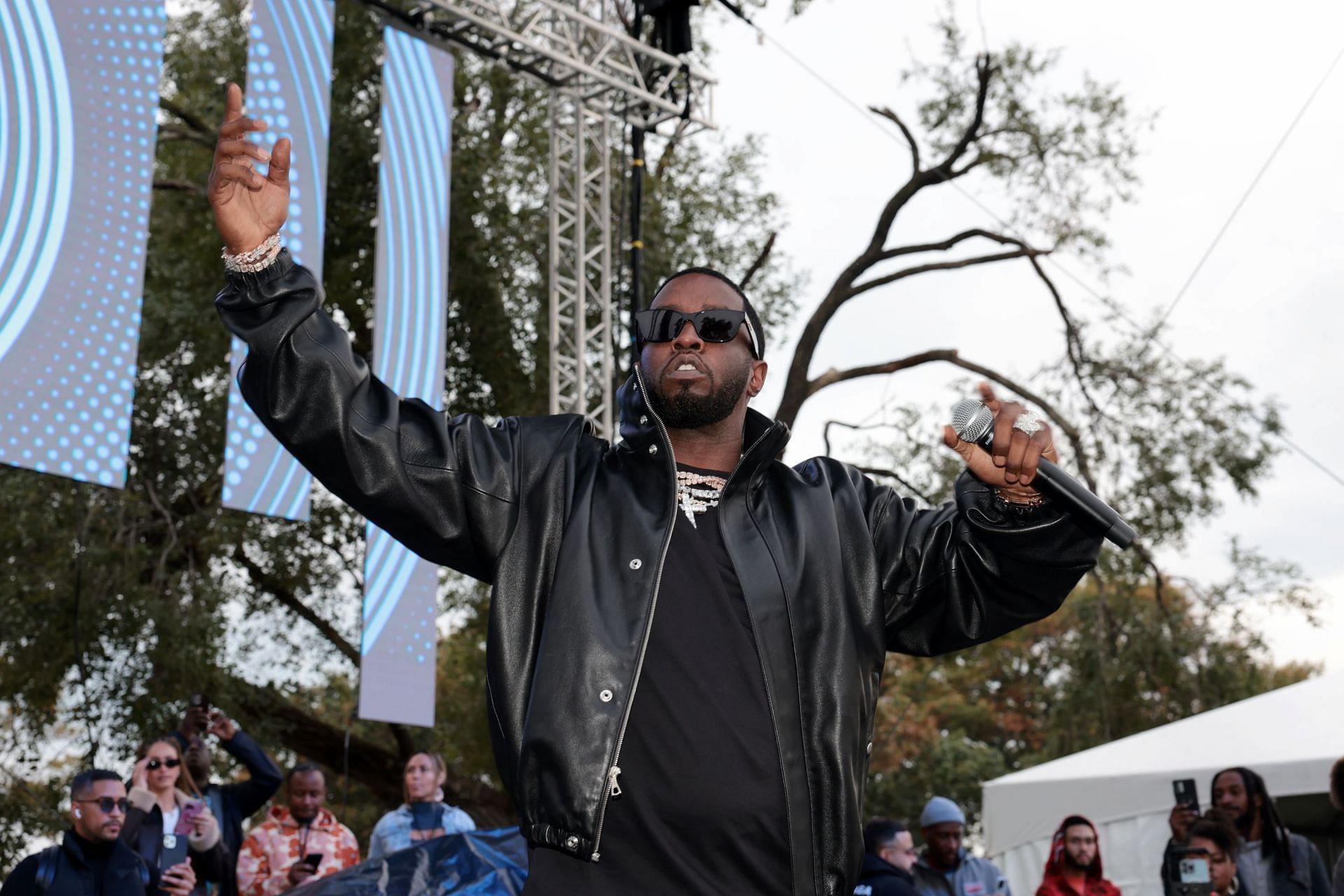 Sean &quot;Diddy&quot; Combs Fulfills $1 Million Pledge To Howard University At Howard Homecoming &ndash; Yardfest - Source: Getty