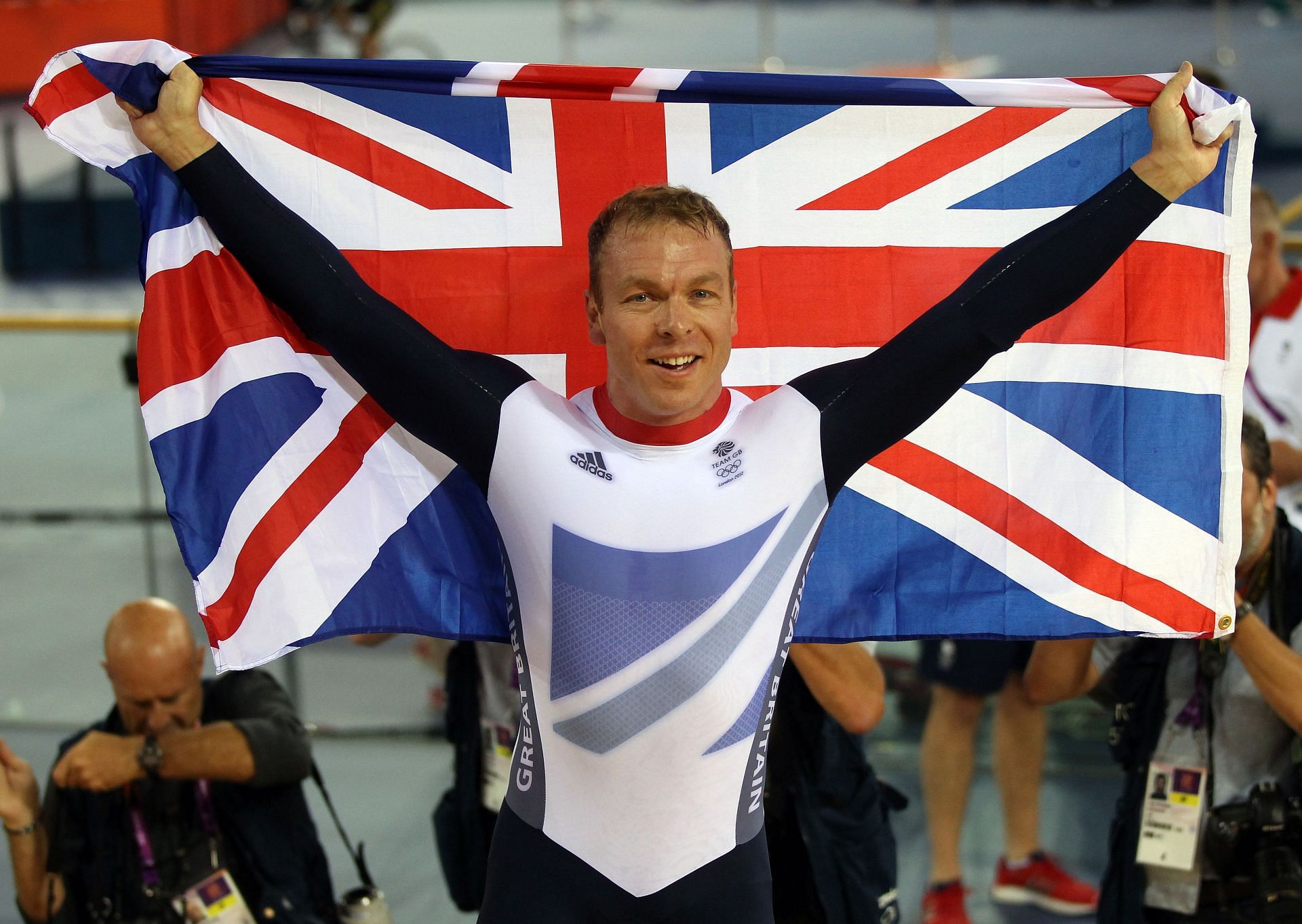 Sir Chris Hoy celebrates his victory at the London Olympics [Image Source : Getty]