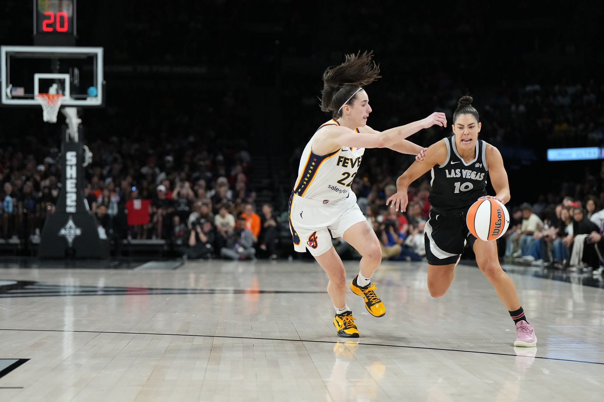 Las Vegas Aces vs Indiana Fever - Image via Getty