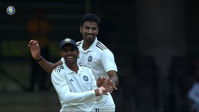 "Is Ashwin not fully fit?" - Aakash Chopra on Washington Sundar's inclusion in India's squad for last 2 IND vs NZ 2024 Tests