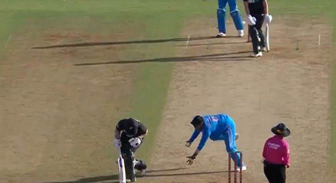 [Watch] Deepti Sharma takes stunning return catch in 2024 IND-W vs NZ-W series decider